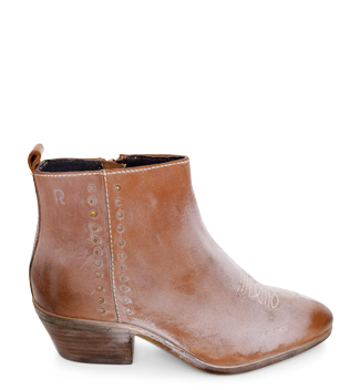 
                  
                    Aggie | Roan
                  
                