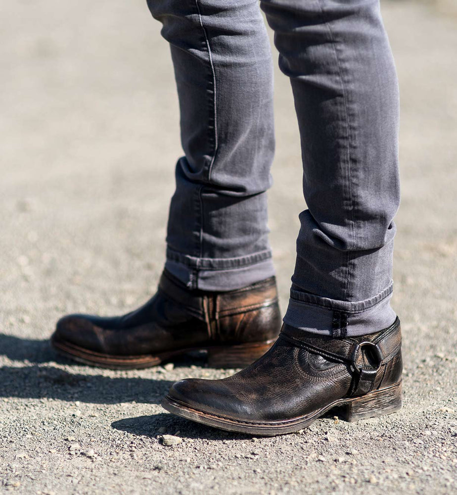 
                  
                    Colton | Roan
                  
                