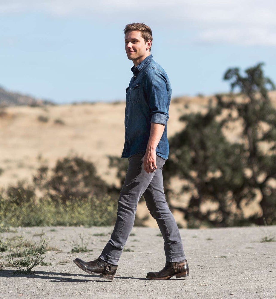 
                  
                    Colton | Roan
                  
                