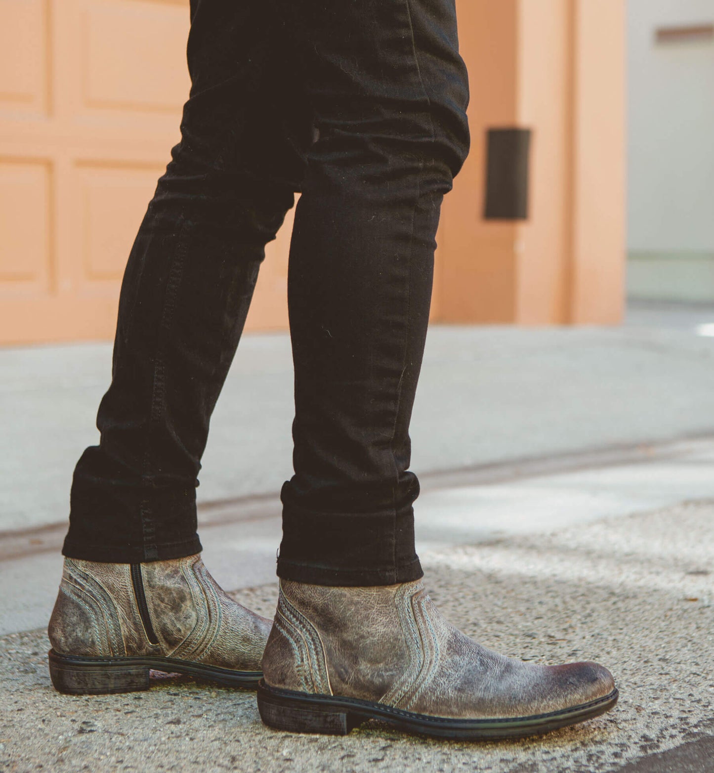 
                  
                    Crestone | Roan
                  
                