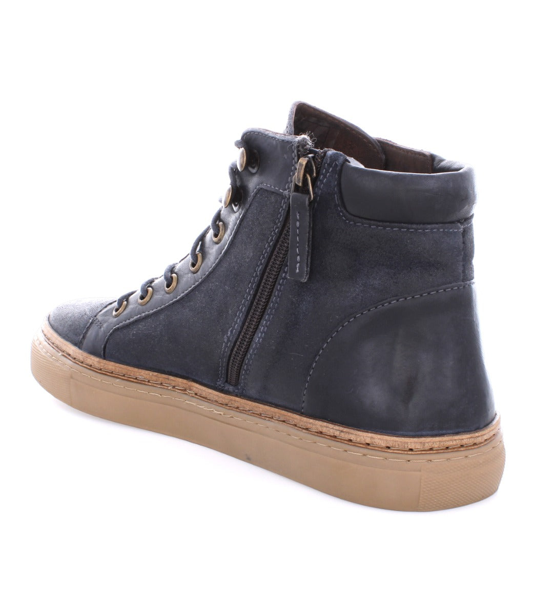 
                  
                    Mac II | Roan
                  
                